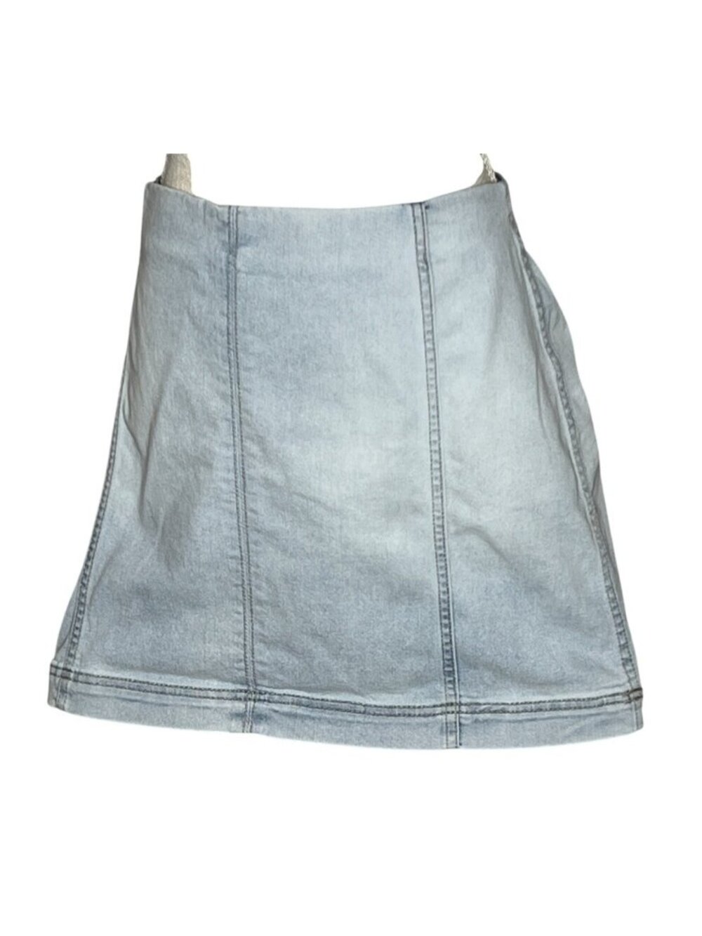 Wild Fable Light Wash Denim Mini Skirt With Front Zipper Closure Size 16